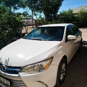 Toyota Camry 2015