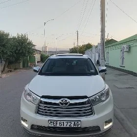 Toyota Highlander 2016