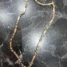 gyzyl bolt