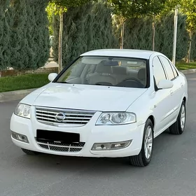 Nissan Sunny 2012