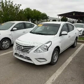 Nissan Sunny 2022