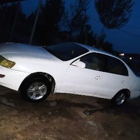 Toyota Corona 1995