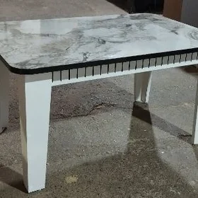 Žurnal stol