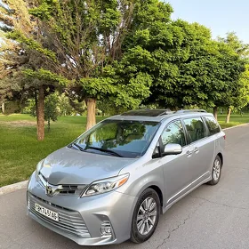 Toyota Sienna 2018