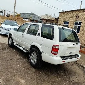 Nissan Pathfinder 2003