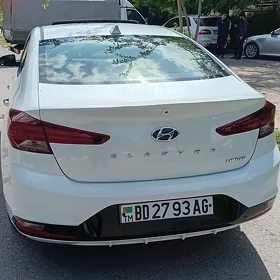 Hyundai Elantra 2020