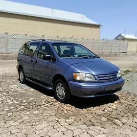 Toyota Sienna 2003