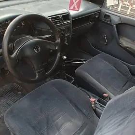 Opel Vectra 1989