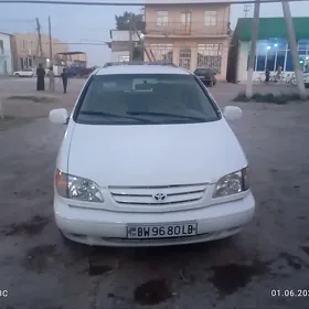 Toyota Sienna 2002