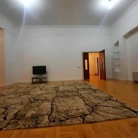 3 ком 170 кв .м элитка