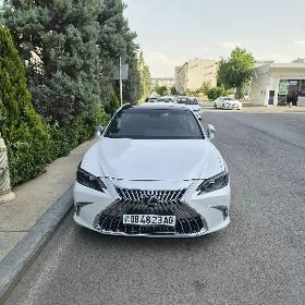 Lexus ES 350 2022