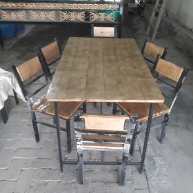 стол и стулья камплект