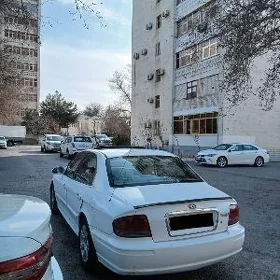 Hyundai Elantra 2002