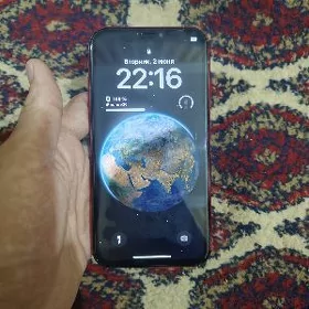 iPHONE XR 64 GB