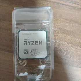 RYZEN 7 3700X