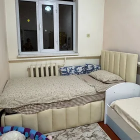 кровать