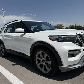 Ford Explorer 2024