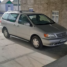 Toyota Sienna 2002