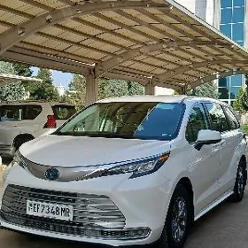 Toyota Sienna 2022