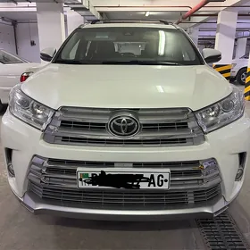 Toyota Highlander 2019