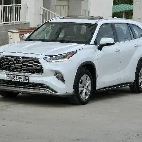 Toyota Highlander 2021