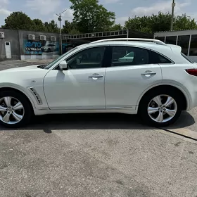 Infiniti FX 2011