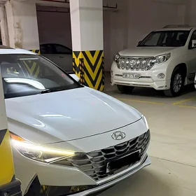 Hyundai Elantra 2021