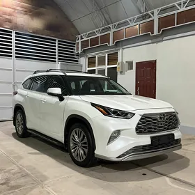 Toyota Highlander 2022