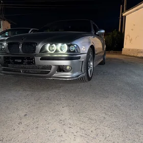 BMW E39 2000