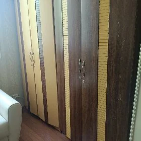 şkaf