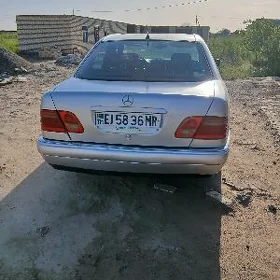Mercedes-Benz 230E 1996
