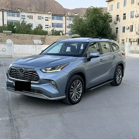 Toyota Highlander 2022