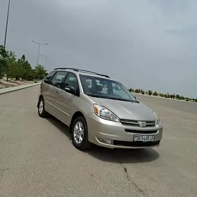 Toyota Sienna 2004