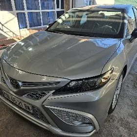Toyota Camry 2021