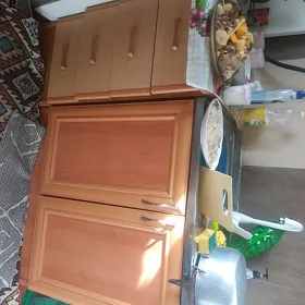 kuhynny garnitur