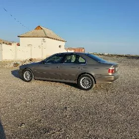 BMW E39 2002