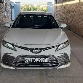 Toyota Camry 2022