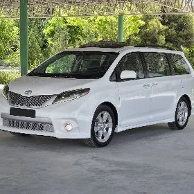 Toyota Sienna 2015