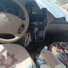 Toyota Sienna 2004