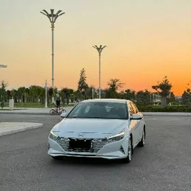 Hyundai Elantra 2023