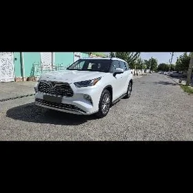 Toyota Highlander 2022