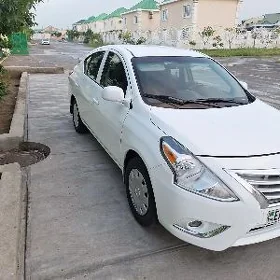 Nissan Versa 2014