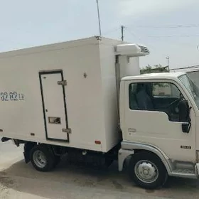 Nissan Canter 2005