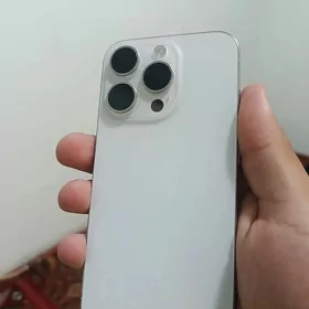 iPhone 15 pro 128 Ch/A