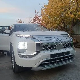 Mitsubishi Outlander 2025