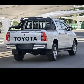 Toyota Hilux 2024
