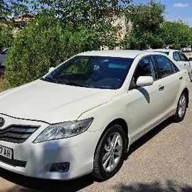 Toyota Camry 2011