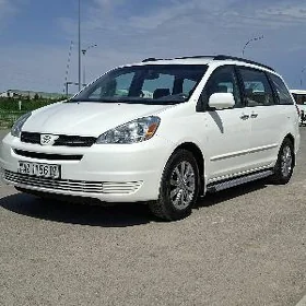 Toyota Sienna 2004