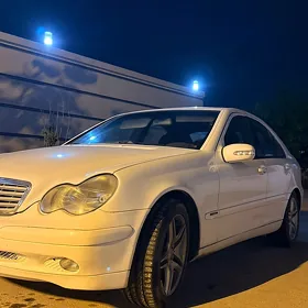 Mercedes-Benz C-Class 2003