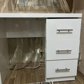 стол для учебы